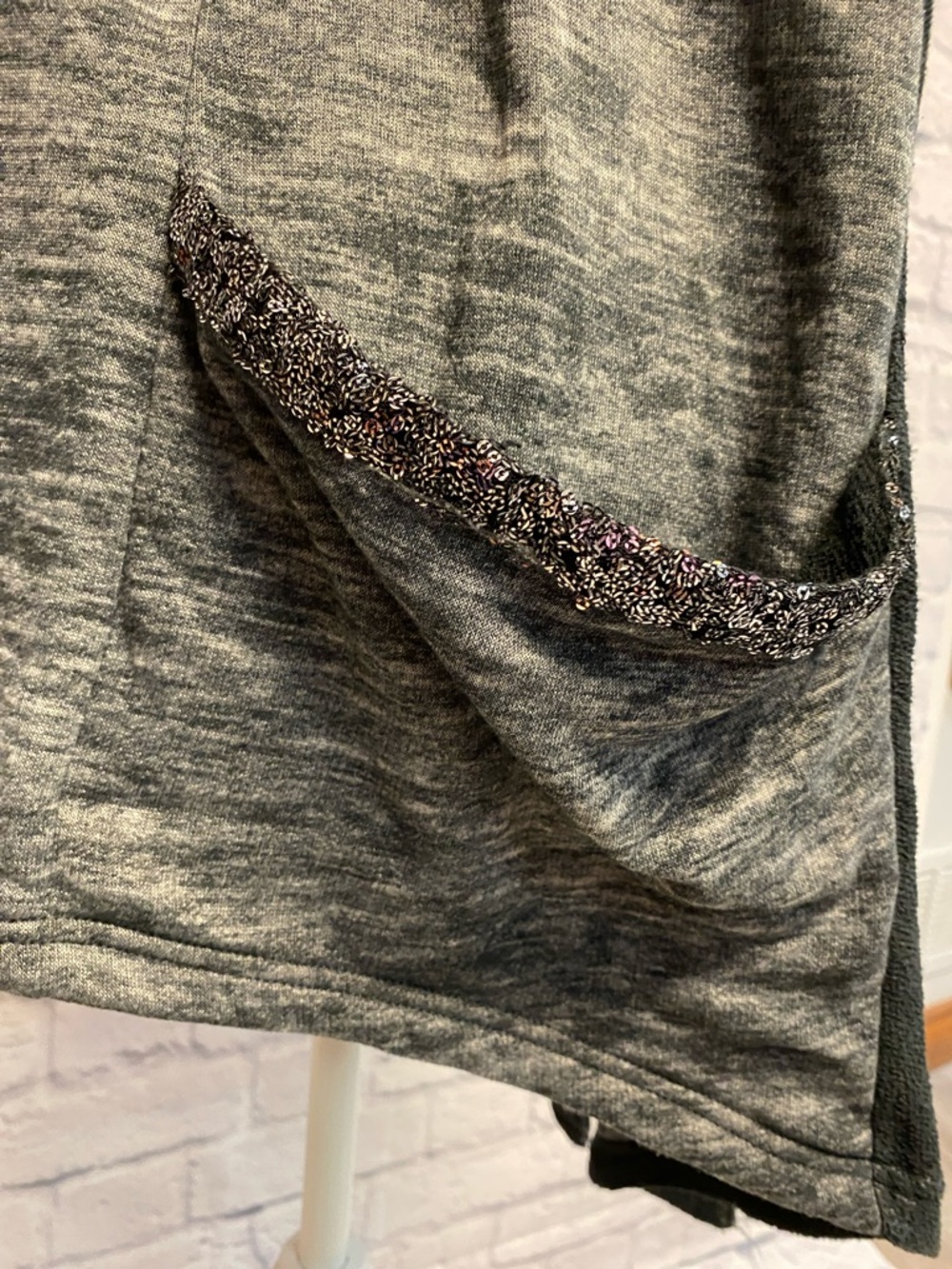 Juicy Couture Open Front Sequin Drapey Cardigan Vest Size Medium - Picture 5 of 9